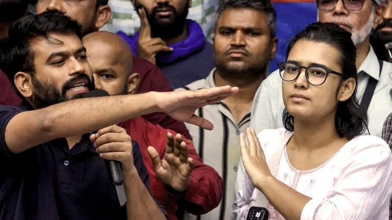 नेहा बोरा,  दीपके 